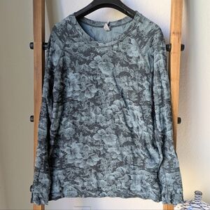 Athleta Women's Momentum Seamless Green & Black Floral Long Sleeve Top - Size L